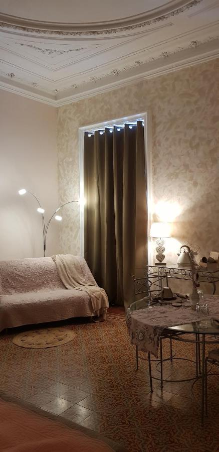 Chez Dedou Et Madou Bed and Breakfast Florensac Exteriör bild